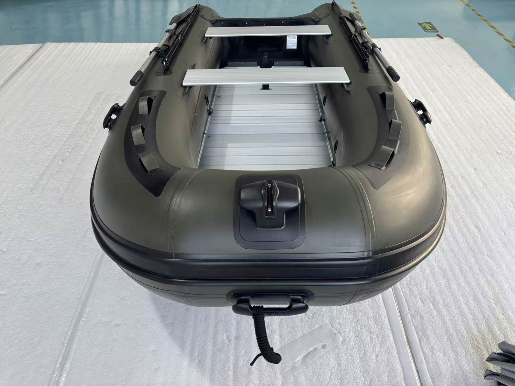 Inflatable Boat 4 Person - Opblaasbare PVC boot met aluminium bodem,